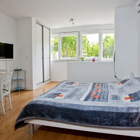 Apartment Busic In
