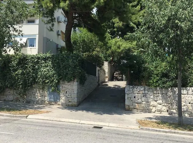 Busic In Appartement Split
